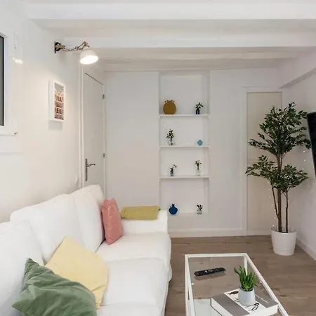 Modern&comfy Close To Ramblas Barcelona